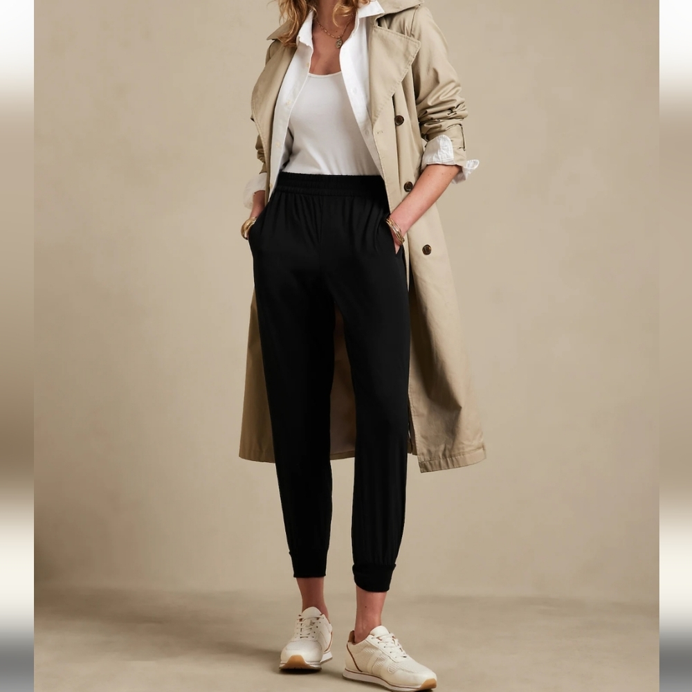 Banana Republic Factory Airstretch Joggers Black Petite Small
